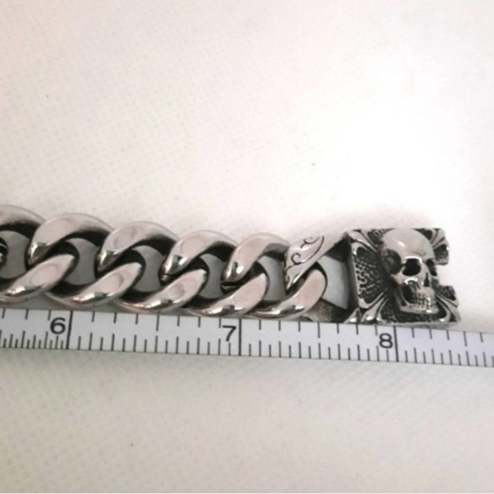 - Men's Heavy Stainless Biker Bar & Shield Curb Chain Bracelet - Picture 11 of 13